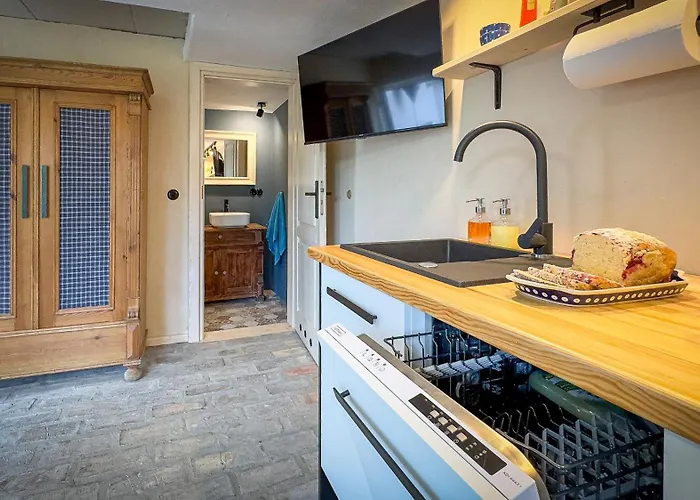 Szary Domek בית נופש *